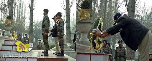 PM Modi visits war memorial at Army HQ in Srinagar