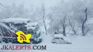 Jammu-Srinagar highway closed ,Fresh snow accumulation details